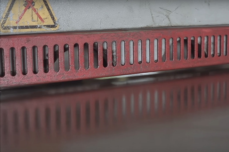 Резка стального листа